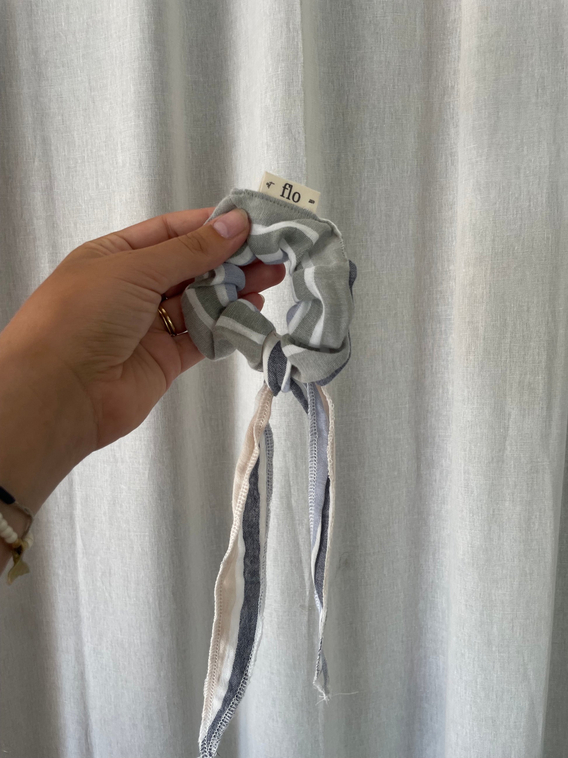 Tiny Bow Scrunchie